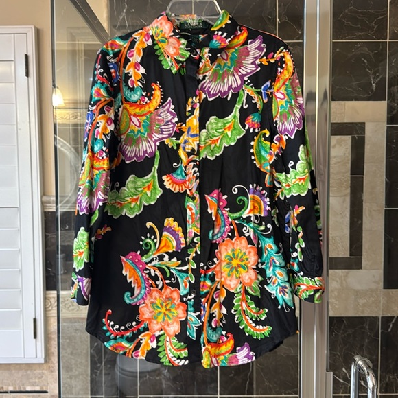 Lauren Ralph Lauren Tops - Lauren Ralph Lauren top, size M, 3/4 sleeves, like new condition.